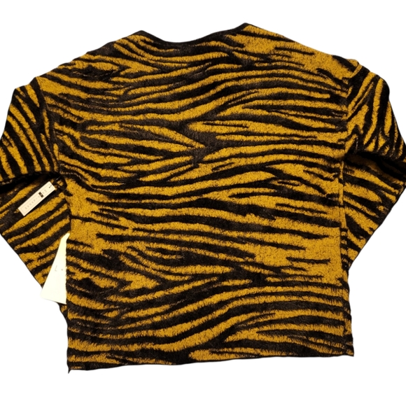 Leith Fuzzy Tiger Striped Top - Picture 4 of 7